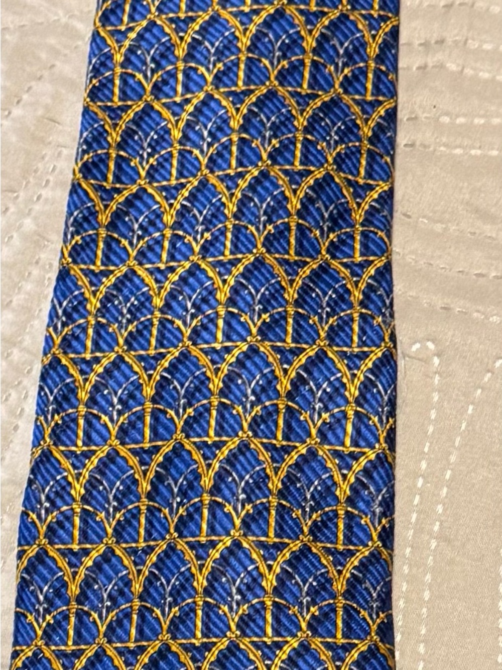 Louis DellβOlio (Italy) Blue and Gold Patterned Menβs Tie
